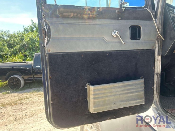 1991-peterbilt-378-t/a-dump-truck-image-6