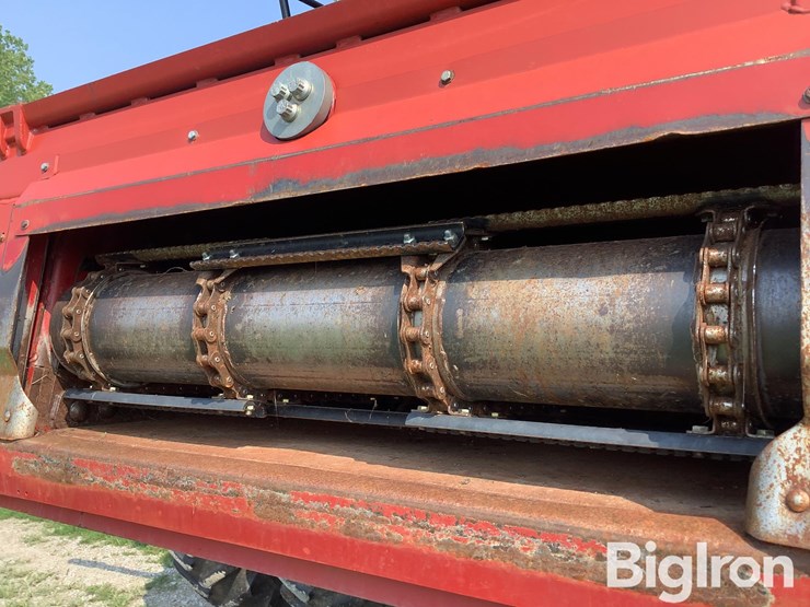 2010-case-ih-8120-image-10