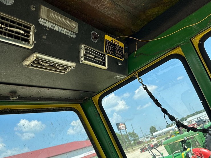 john-deere-4320-image-21