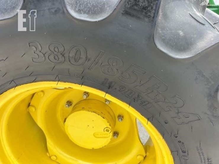 john-deere-6105d-image-17