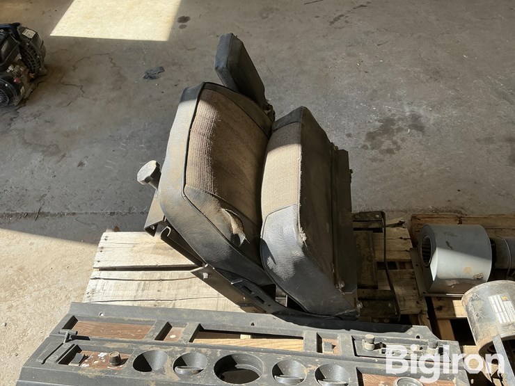 massey-ferguson-860-image-10