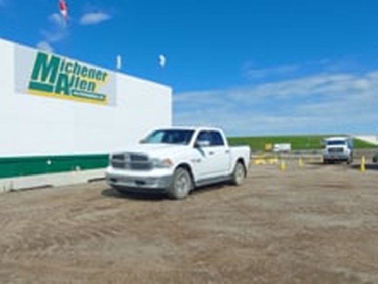 2013-ram-1500-slt-image-5