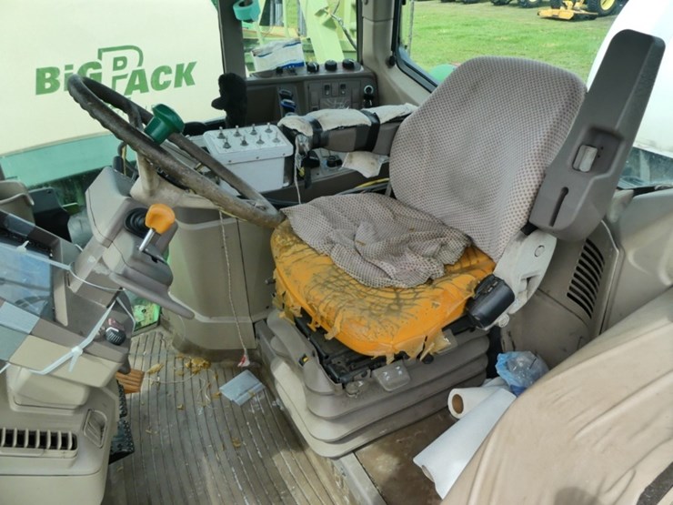 2015-john-deere-6150m-image-12