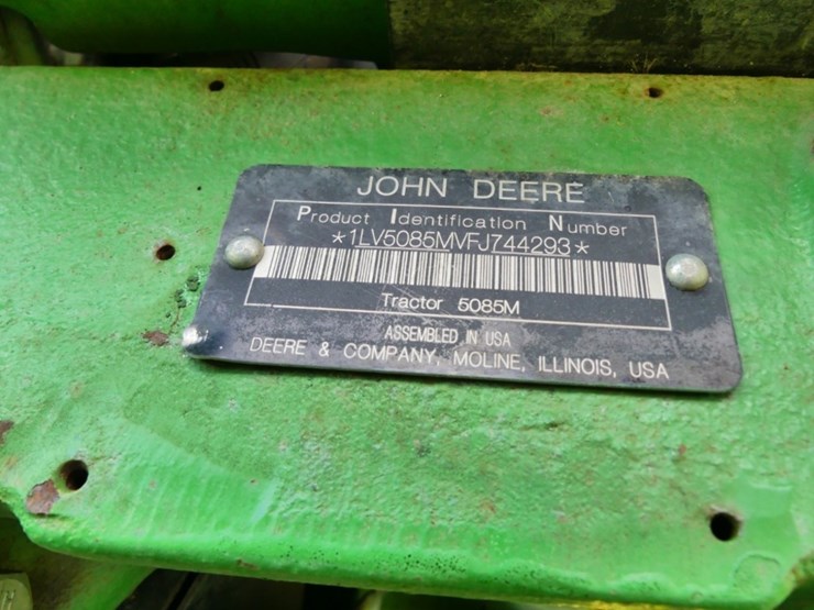 2015-john-deere-5085m-image-13