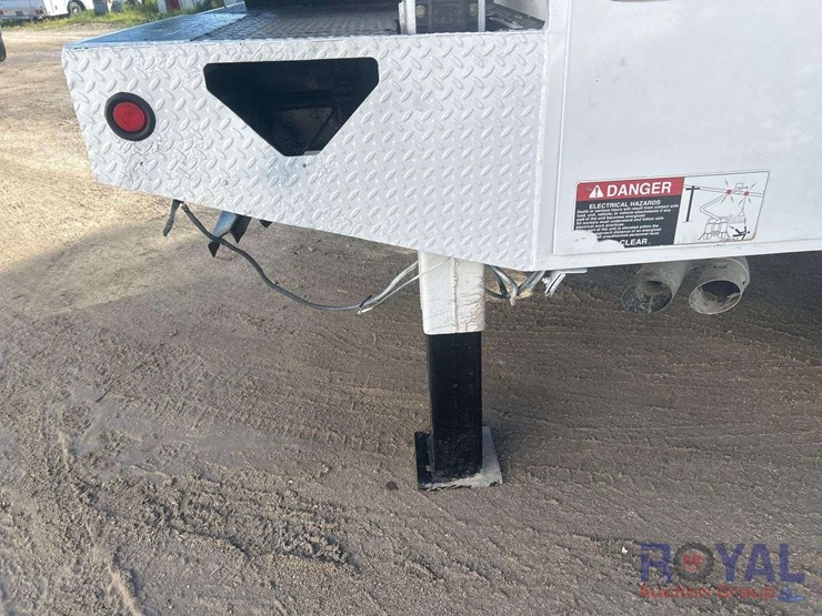 2013-ford-f550-image-45