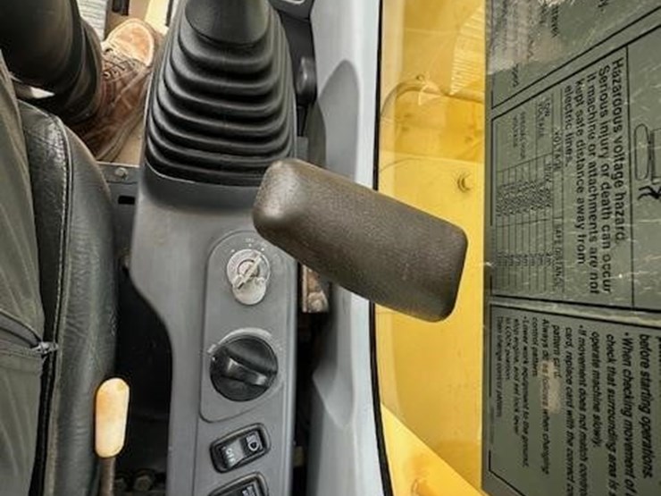 komatsu-pc78mr-6-image-23