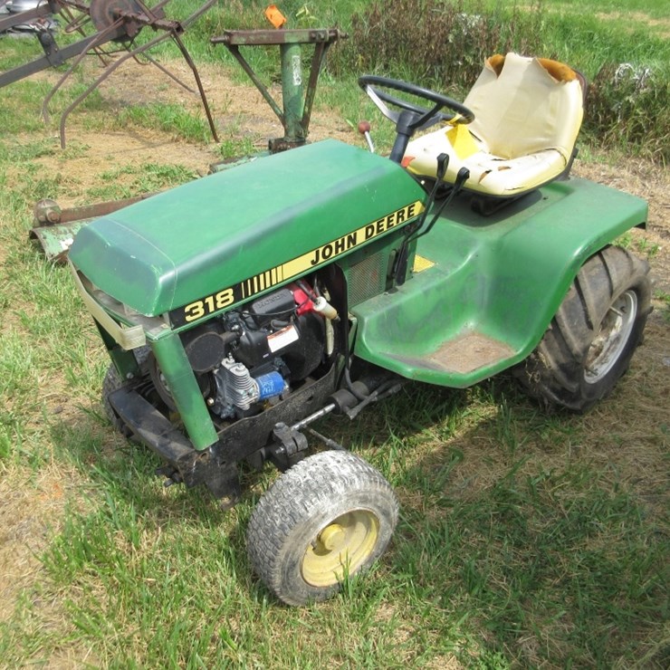 JOHN DEERE 318
