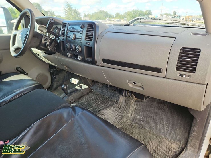 2008-gmc-sierra-3500hd-image-19