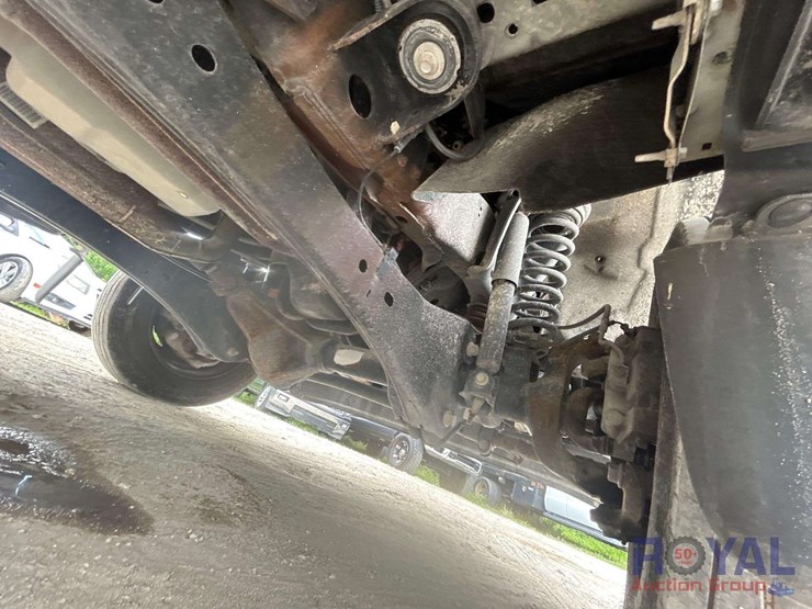 2015-ford-f550-image-22