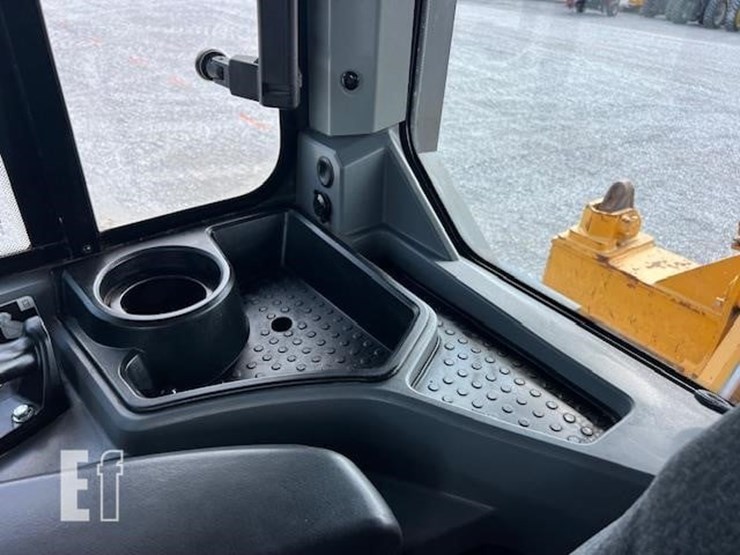 2021-deere-850l-wlt-image-55