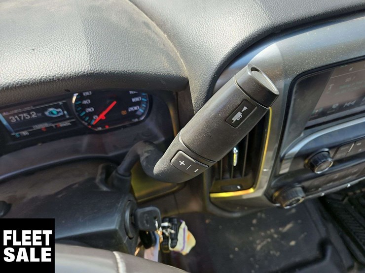 2018-chevrolet-silverado-1500-image-11