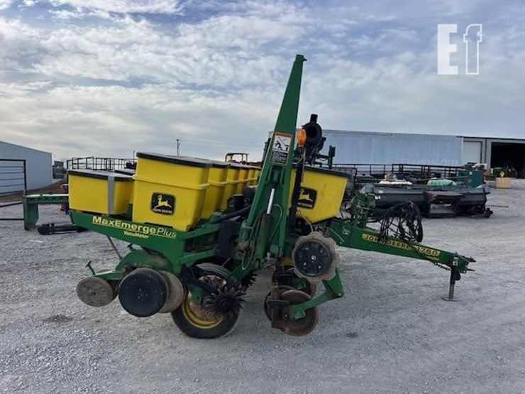 john-deere-1750-image-2
