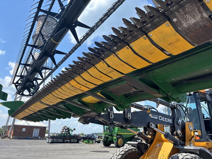 2009-john-deere-635f-image-40