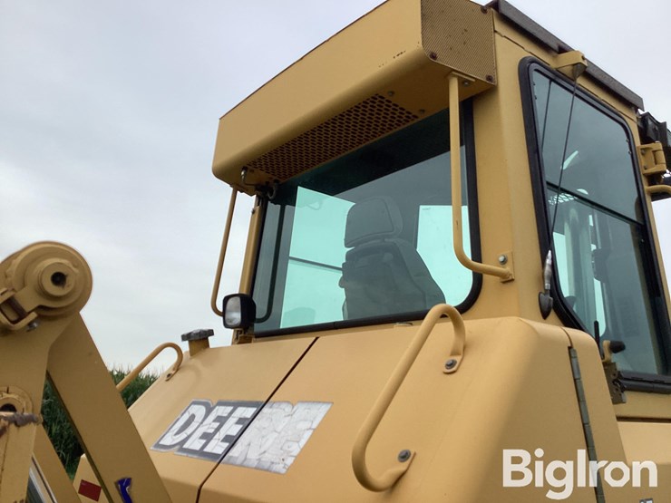2003-deere-850c-lt-image-13