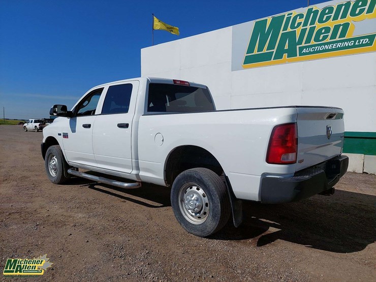 2012-ram-2500-st-image-3