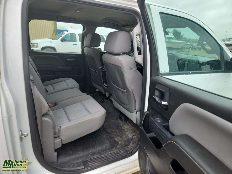 2015-chevrolet-silverado-1500-image-14