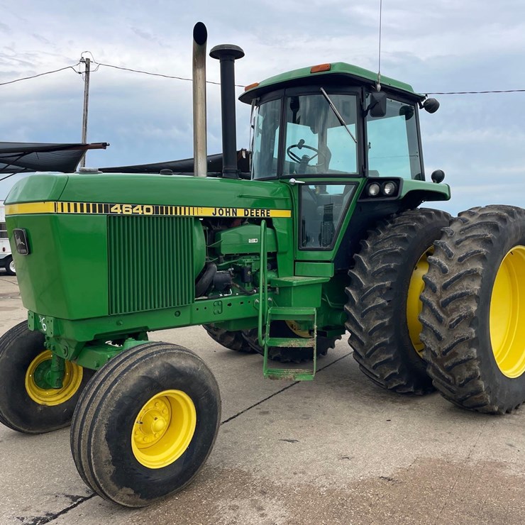 JOHN DEERE 4640