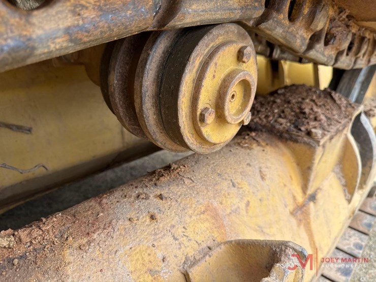 caterpillar-943-lgp-image-14