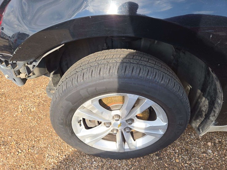 2015-chevrolet-equinox-ls-image-11