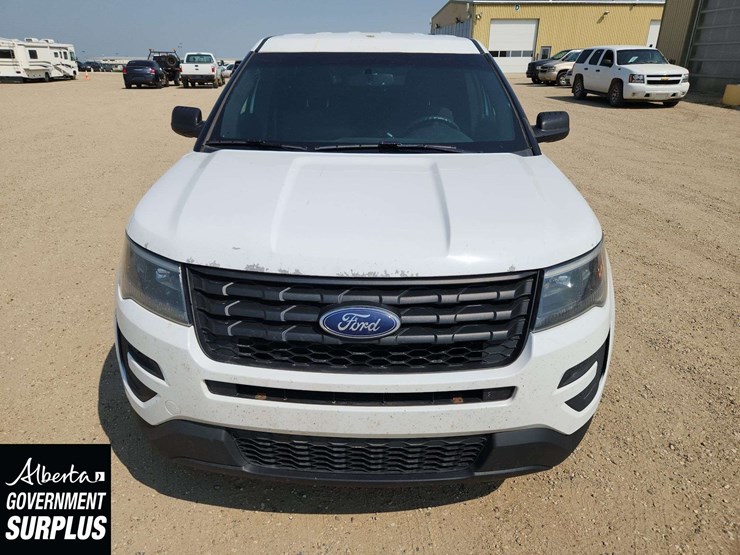 2017-ford-explorer-image-17