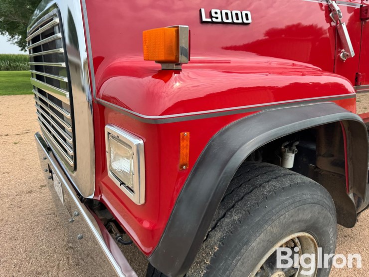 1987-ford-lt9000-image-20