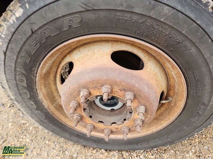 2016-ford-f550-image-30