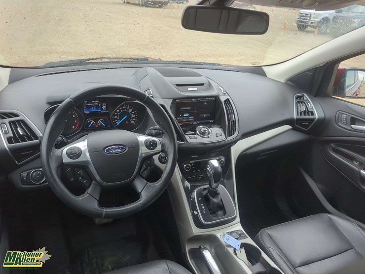 2013-ford-escape-sel-image-10