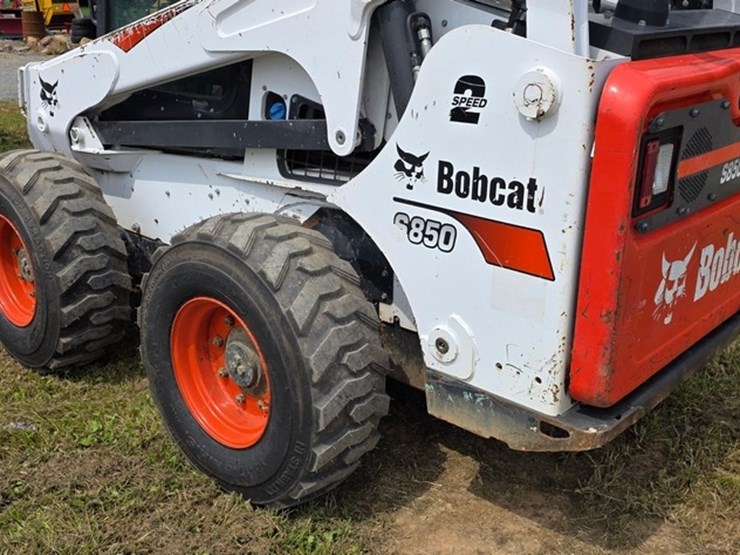 2020-bobcat-s850-image-21