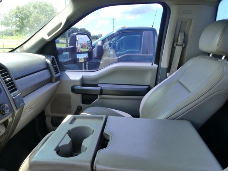 2017-ford-f450-xl-image-10
