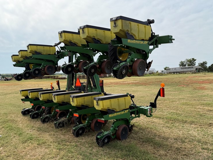john-deere-1720-image-15