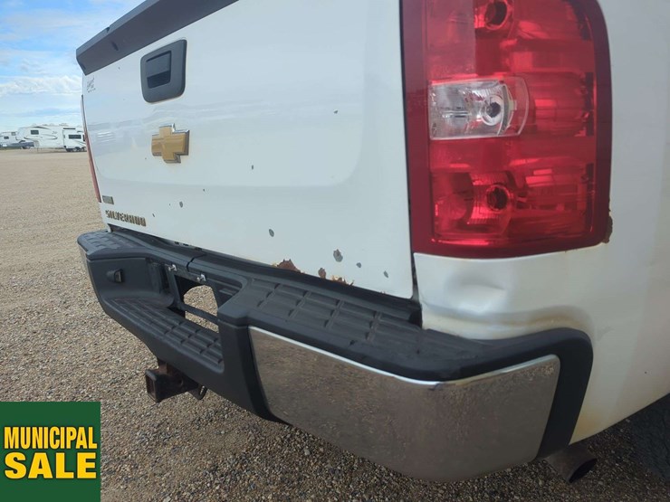 2011-chevrolet-silverado-1500-image-31