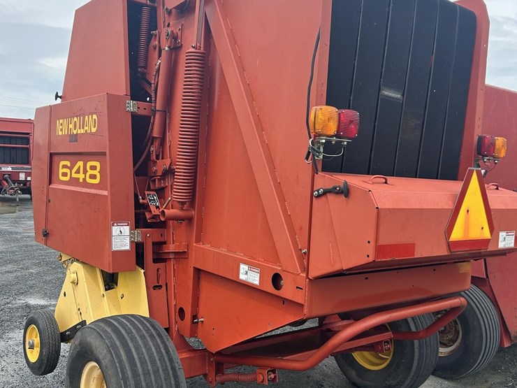 new-holland-648-image-5