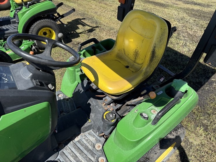 john-deere-1023e-image-8
