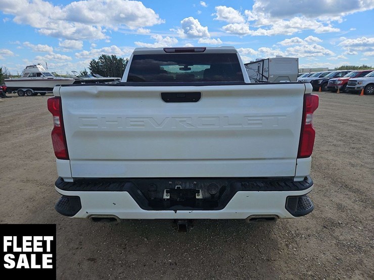 2019-chevrolet-silverado-1500-image-21