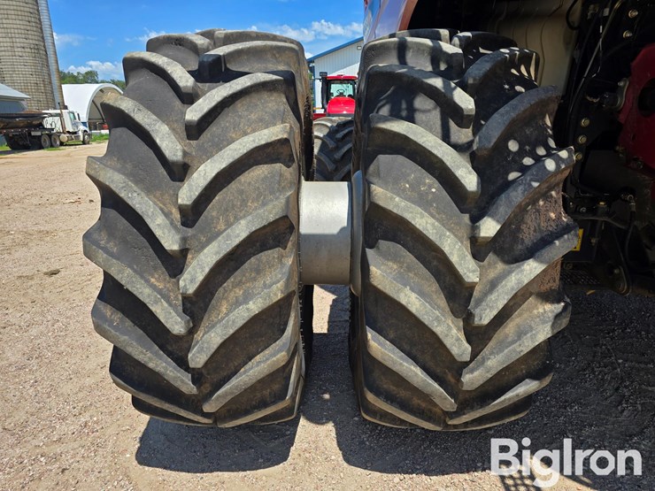 2016-case-ih-8240-image-14