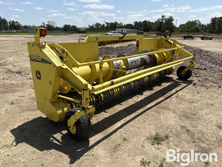 2006-john-deere-645b-image-3