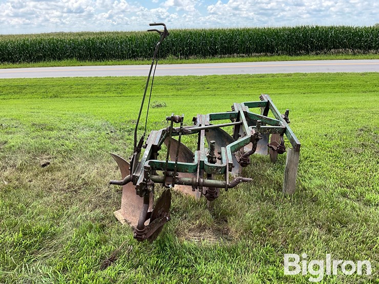 john-deere-810-image-2
