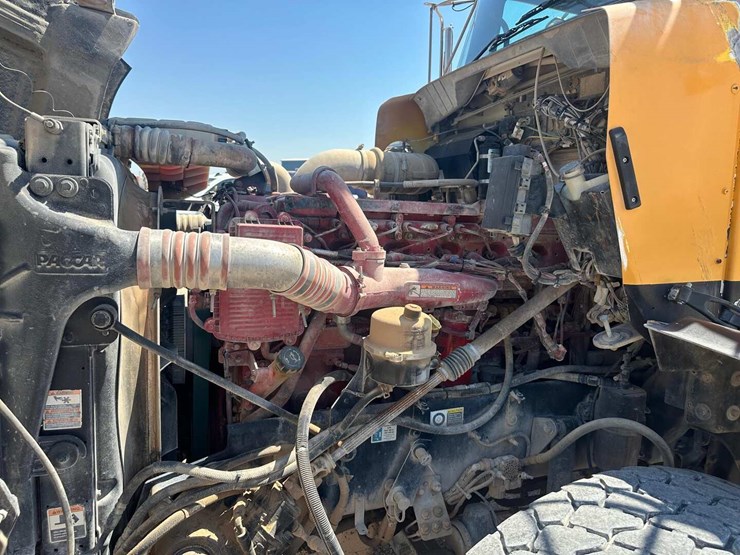 2013-kenworth-t800-image-12