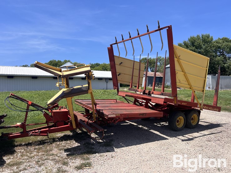 new-holland-1037-image-1