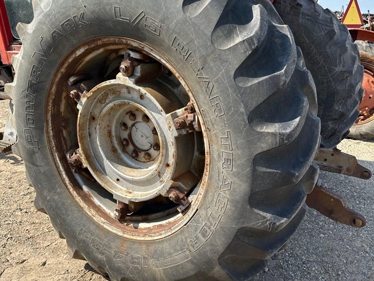 massey-ferguson-1085-image-8
