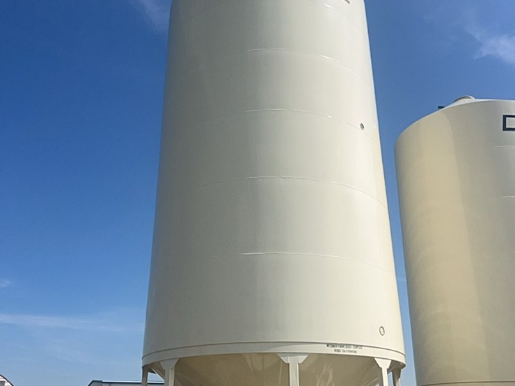 concept-7500-bushel-hopper-bin,-fully-equipped-with-agi-grainguard-10-hp-bin-fan-with-three-phase-electric-motor-image-13