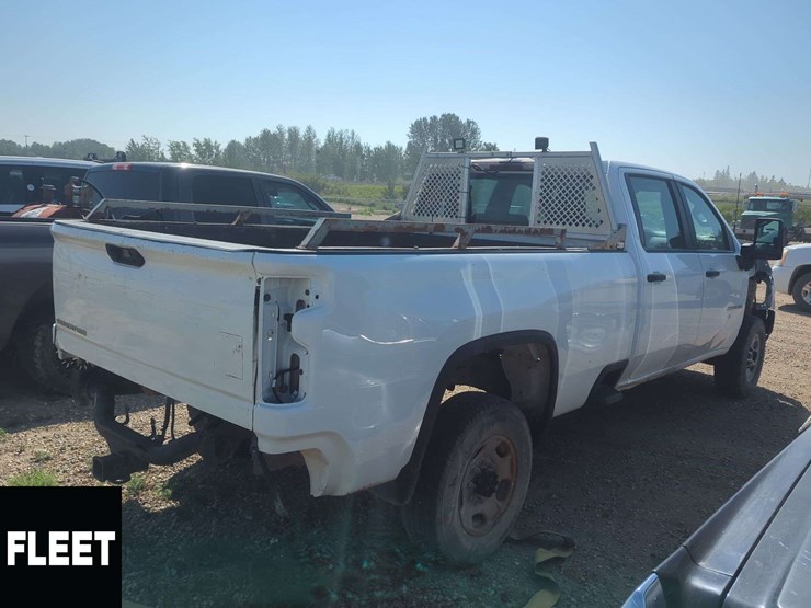 2020-chevrolet-silverado-2500hd-image-4