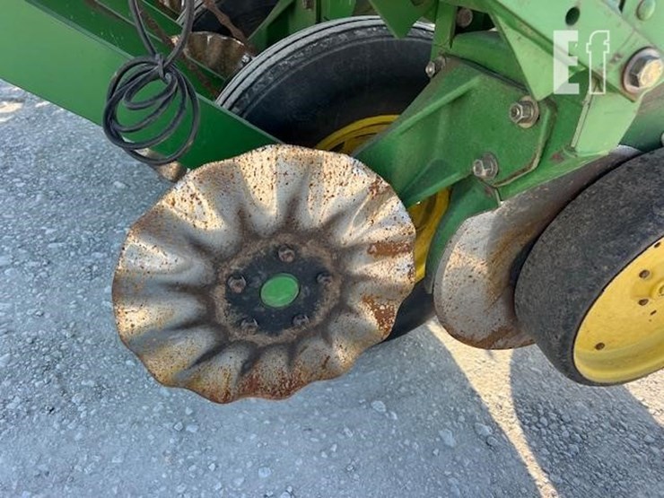 john-deere-7000-image-18