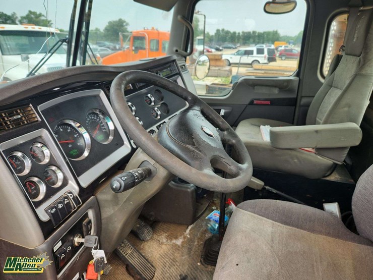2009-kenworth-t800-image-30