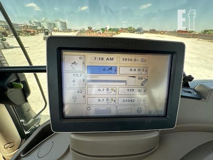 2013-john-deere-6125r-image-30