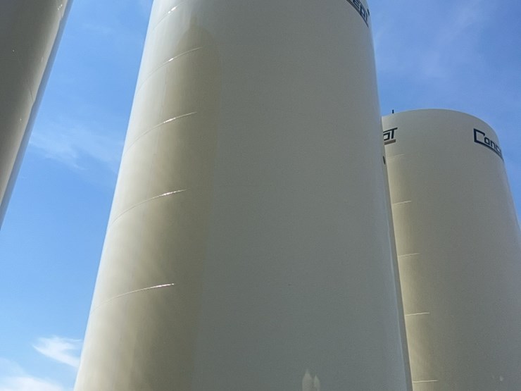 concept-7,500-bu.-hopper-bin,-equipped-with-bin-fan-with-3-phase-agi-grainguard-10-hp-electric-motor.-image-9