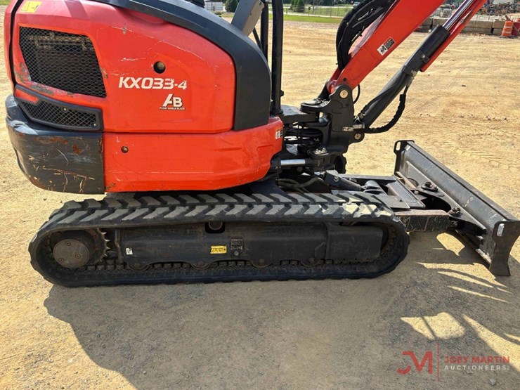 2021-kubota-kx033-4-image-8