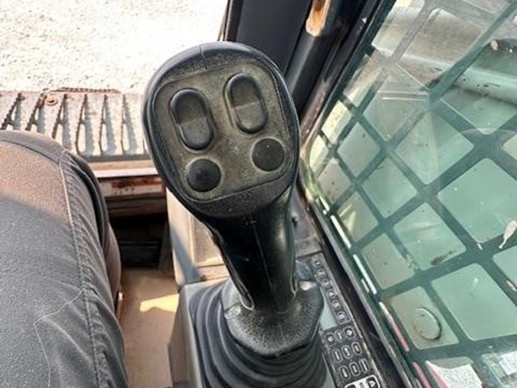 takeuchi-tl240-image-19