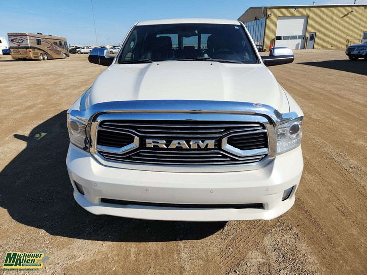 2016-ram-1500-laramie-image-19