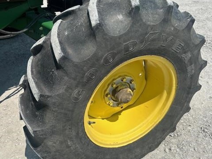 1988-john-deere-8820-image-11